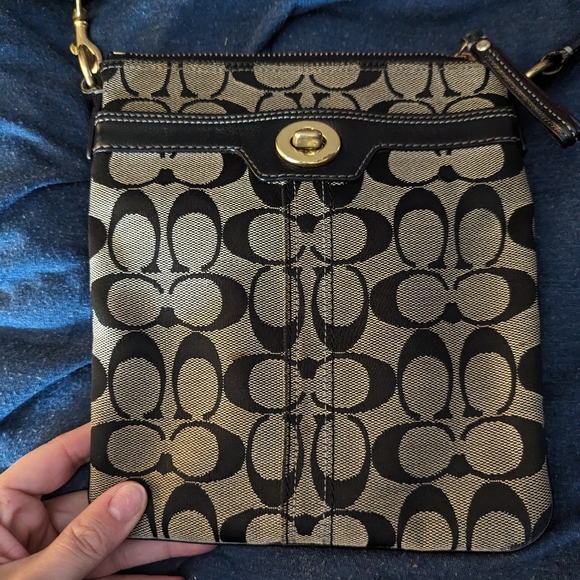 Coach impression - Picture 2 of 3